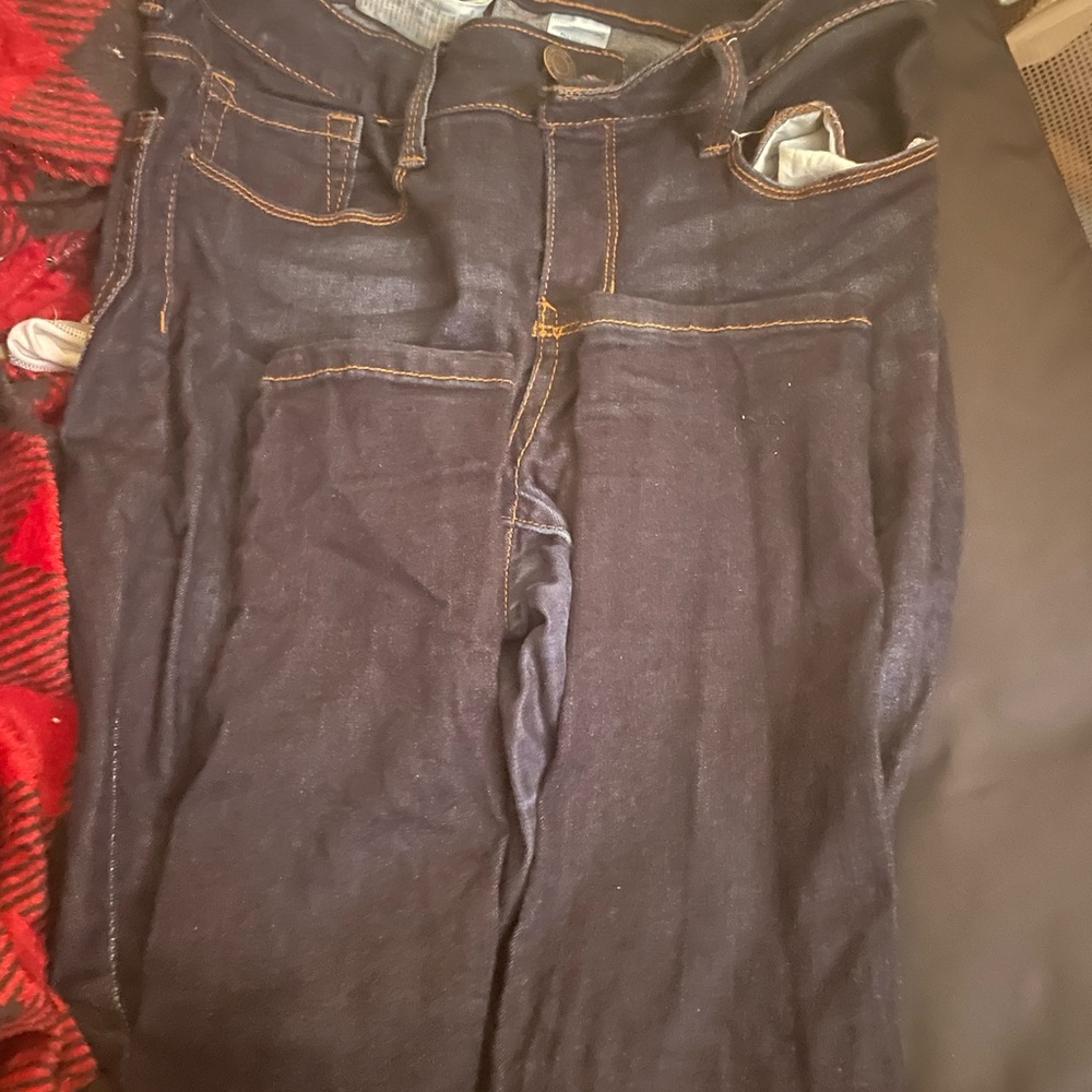 Jeans with holes(bought that way)